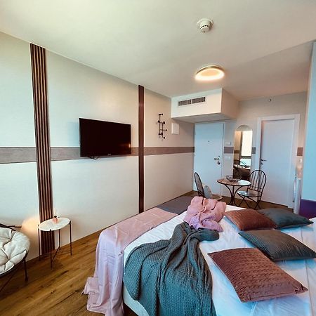 Carmel Holiday Apartments 네타니아 외부 사진