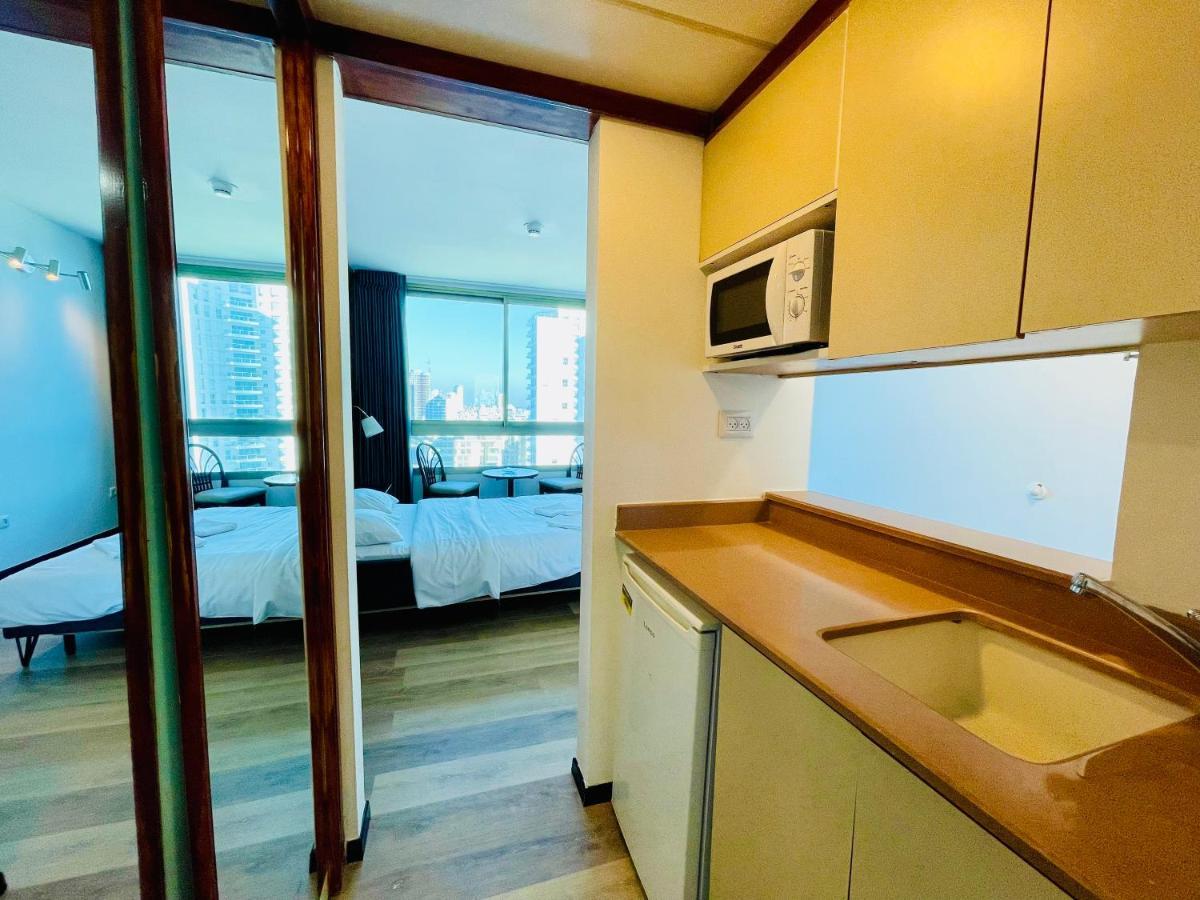 Carmel Holiday Apartments 네타니아 외부 사진