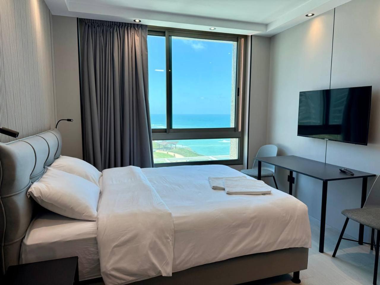 Carmel Holiday Apartments 네타니아 외부 사진